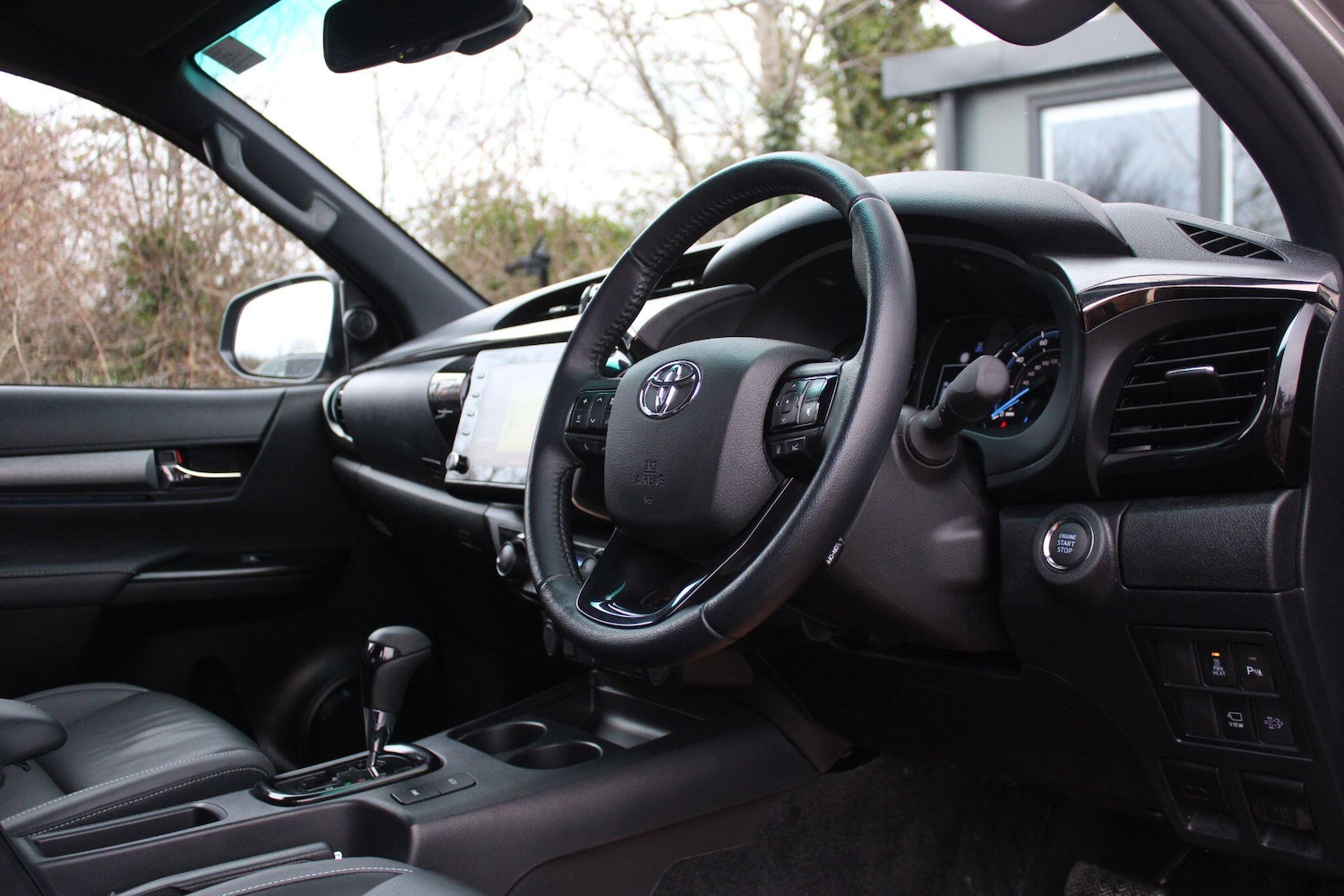 Used Toyota Hilux 2023 for sale - 77144338: Photo 5