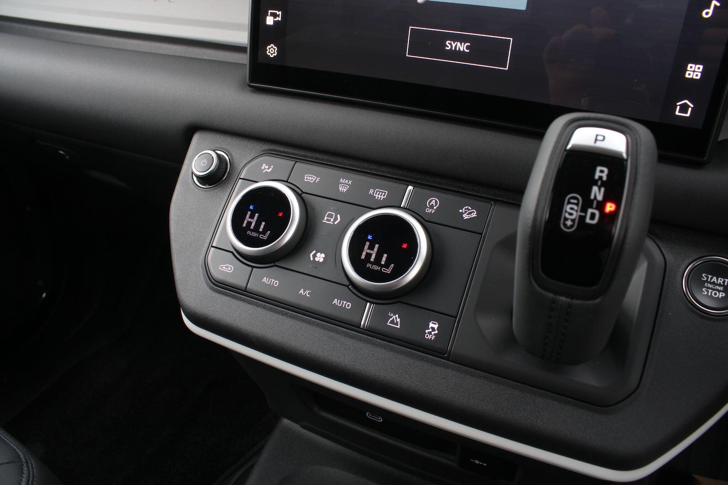 Used Land Rover Defender 90 for sale - 76476470: Photo 21