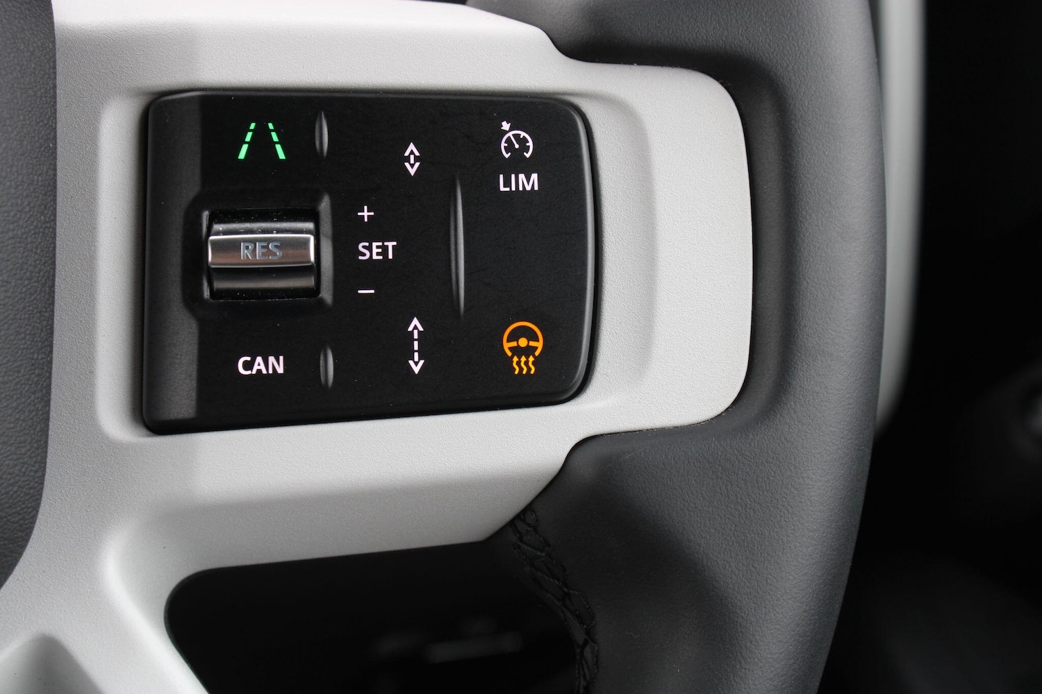 Used Land Rover Defender 90 for sale - 76476470: Photo 23