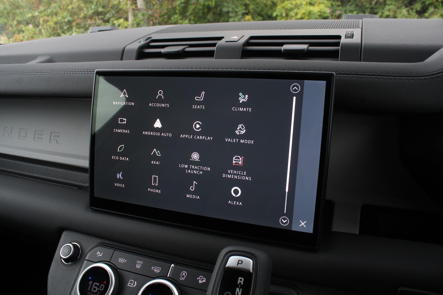 Used Land Rover Defender 90 for sale - 76476470: Photo 25