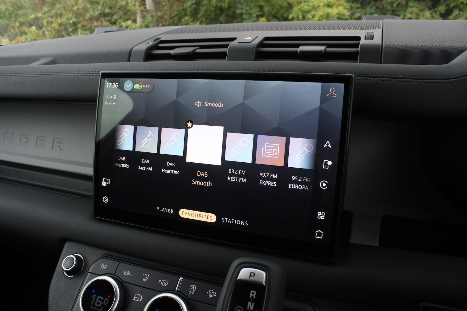 Used Land Rover Defender 90 for sale - 76476470: Photo 26