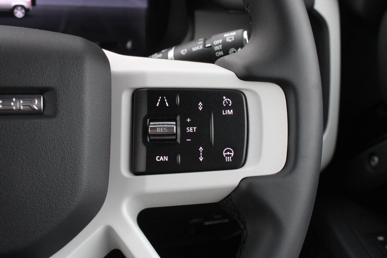 Used Land Rover Defender 90 for sale - 76476470: Photo 28