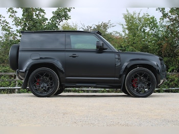 Used Land Rover Defender 90 2025 for sale - 76476470: Photo