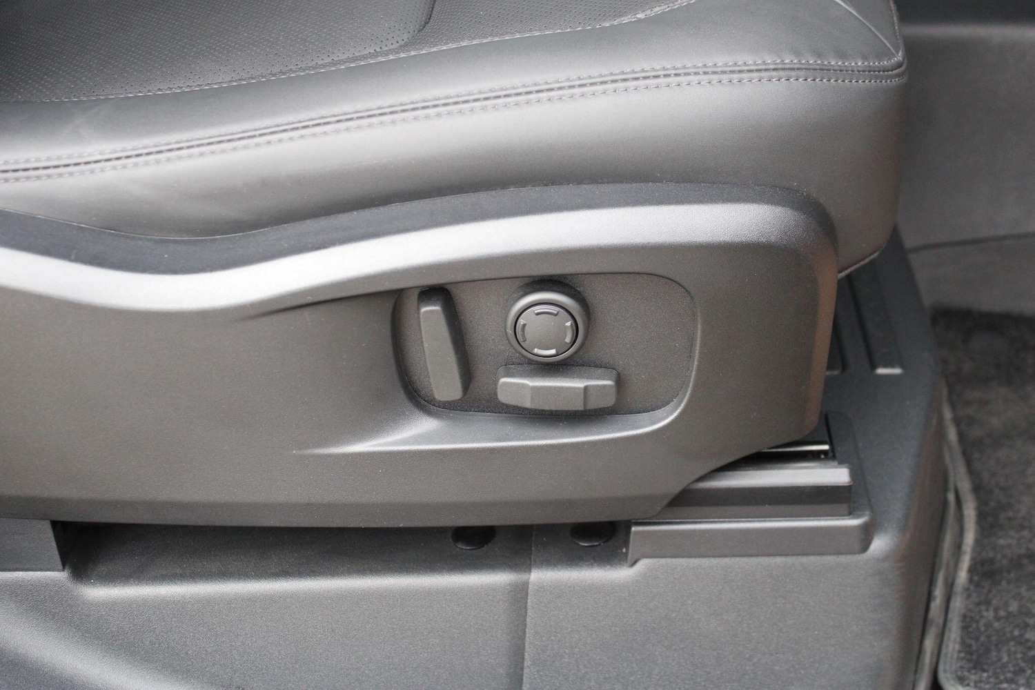 Used Land Rover Defender 90 for sale - 76476470: Photo 33