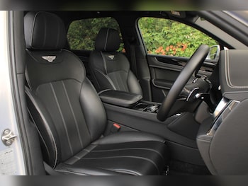 Used Bentley Bentayga 2018 for sale - 79279145: Photo