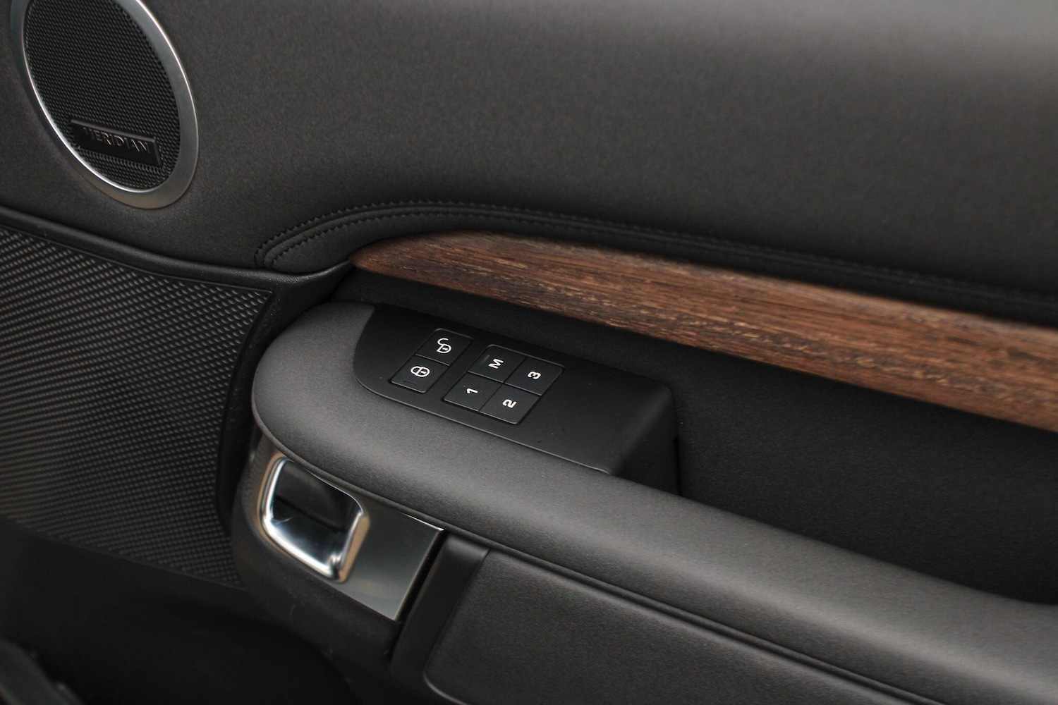 Used Land Rover Discovery 2020 for sale - 77377345: Photo 28