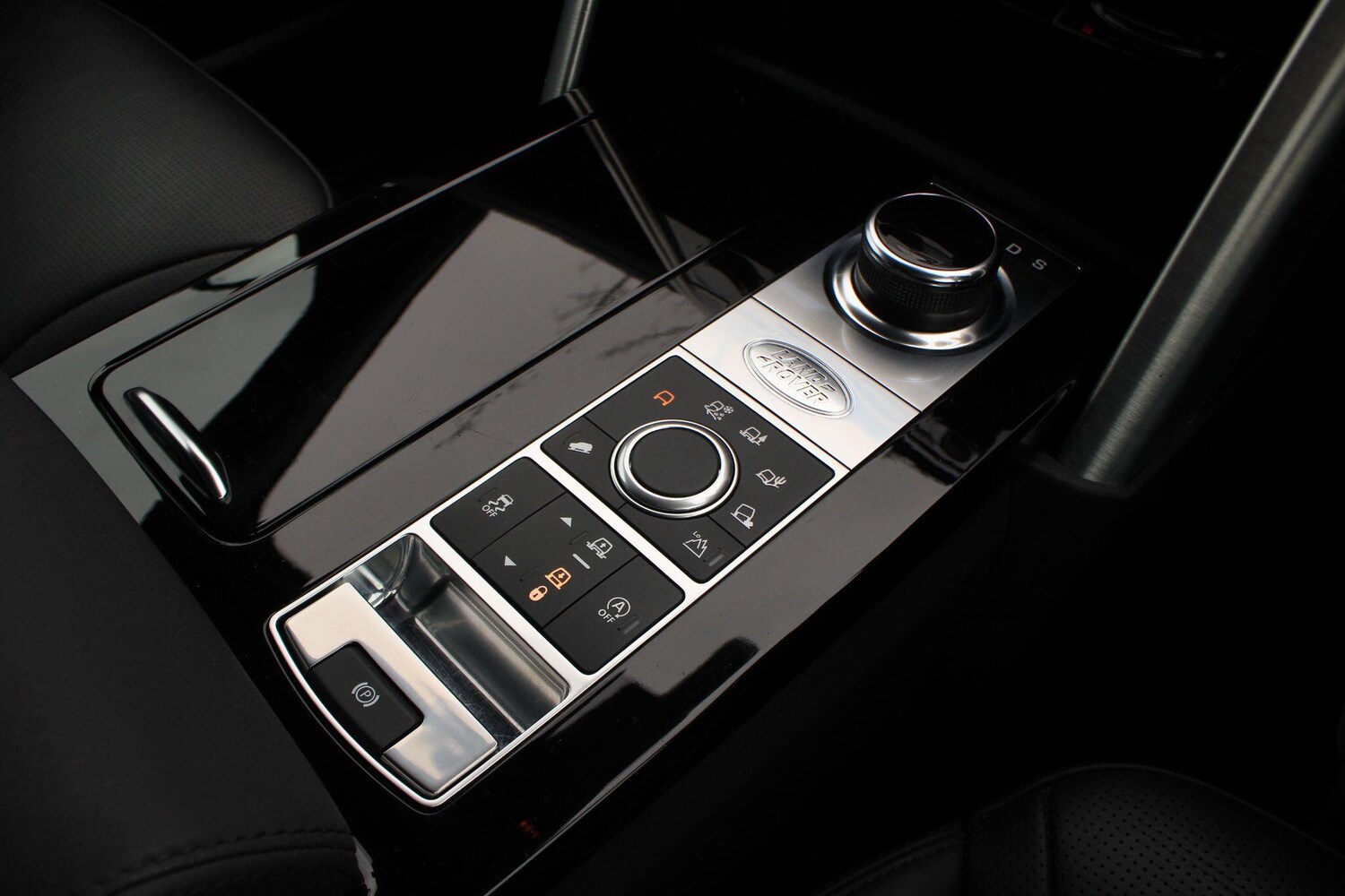 Used Land Rover Discovery 2020 for sale - 77377345: Photo 31