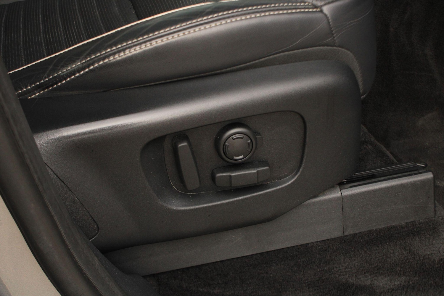 Used Land Rover Discovery 2021 for sale - 77883329: Photo 35