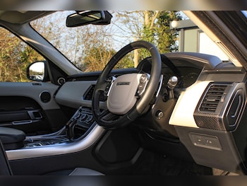 Used Land Rover Range Rover Sport 2016 for sale - 79132822: Photo