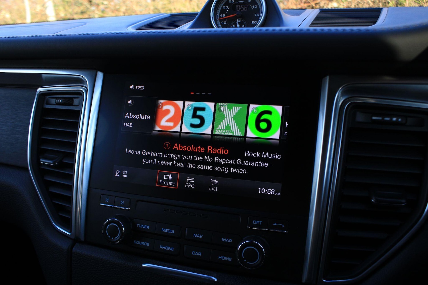 Used Porsche Macan 2017 for sale - 77202629: Photo 32