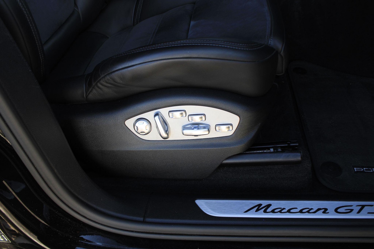 Used Porsche Macan 2017 for sale - 77202629: Photo 36