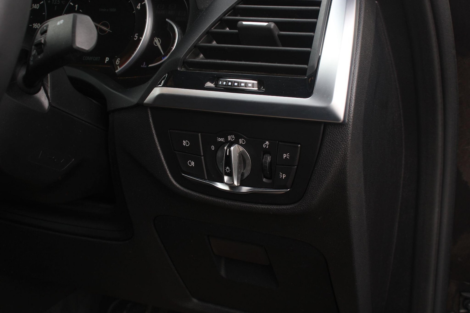 Used BMW X4 2018 for sale - 76991950: Photo 40