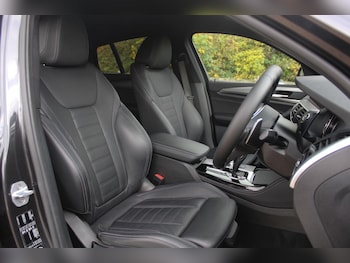 Used BMW X4 2018 for sale - 76991950: Photo