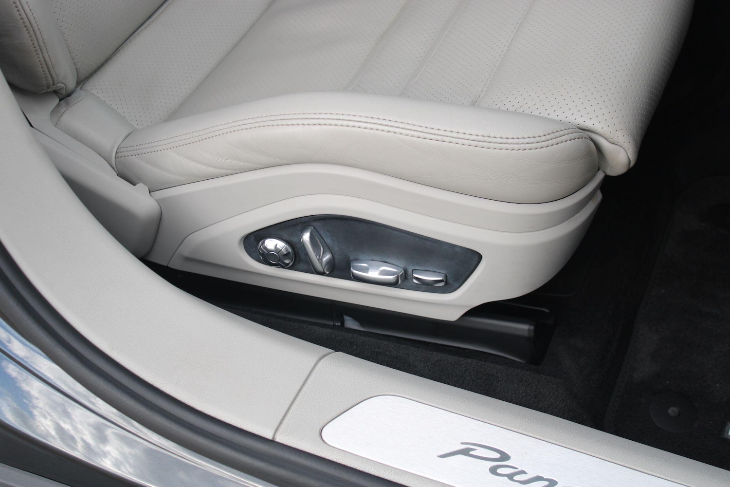 Used Porsche Panamera 2016 for sale - 76214097: Photo 35