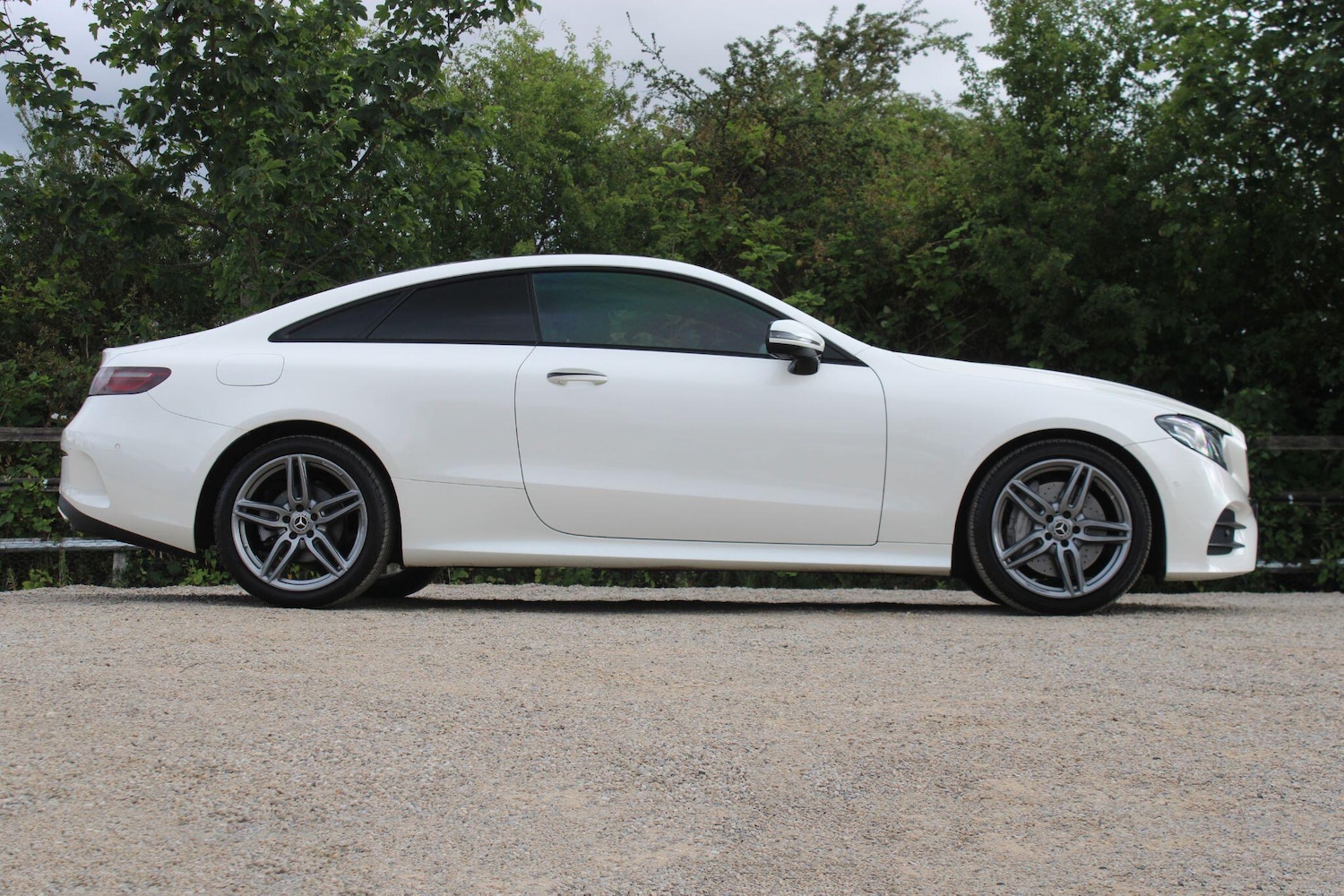 Used Mercedes-Benz E Class 2018 for sale - 76990435: Photo 2