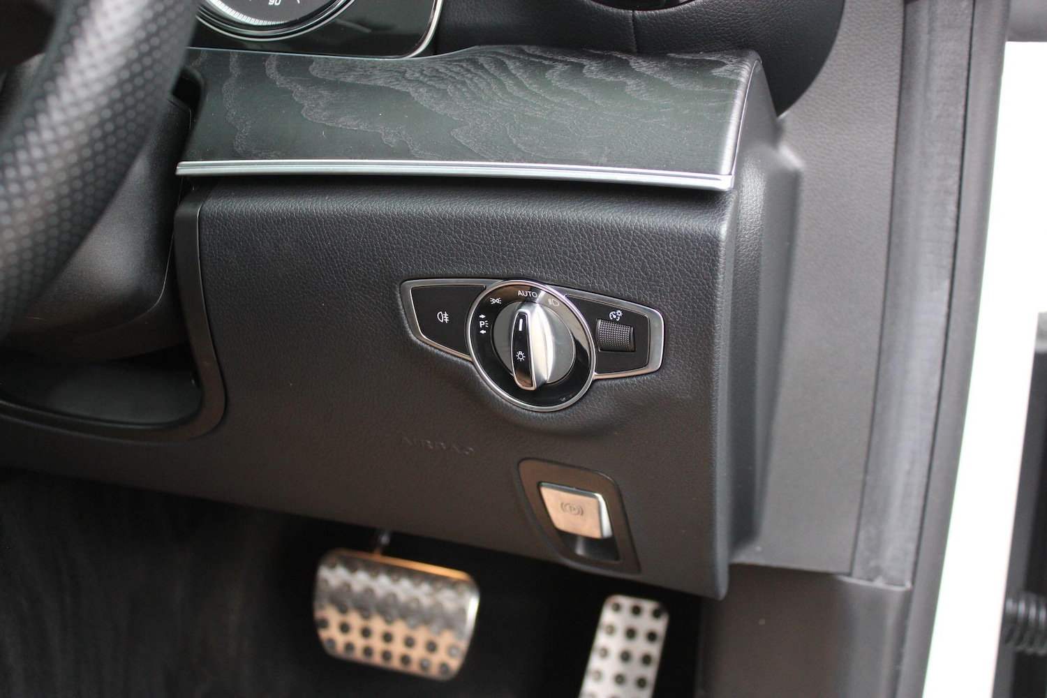 Used Mercedes-Benz E Class 2018 for sale - 76990435: Photo 35