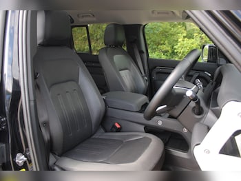 Used Land Rover Defender 110 2020 for sale - 75291598: Photo