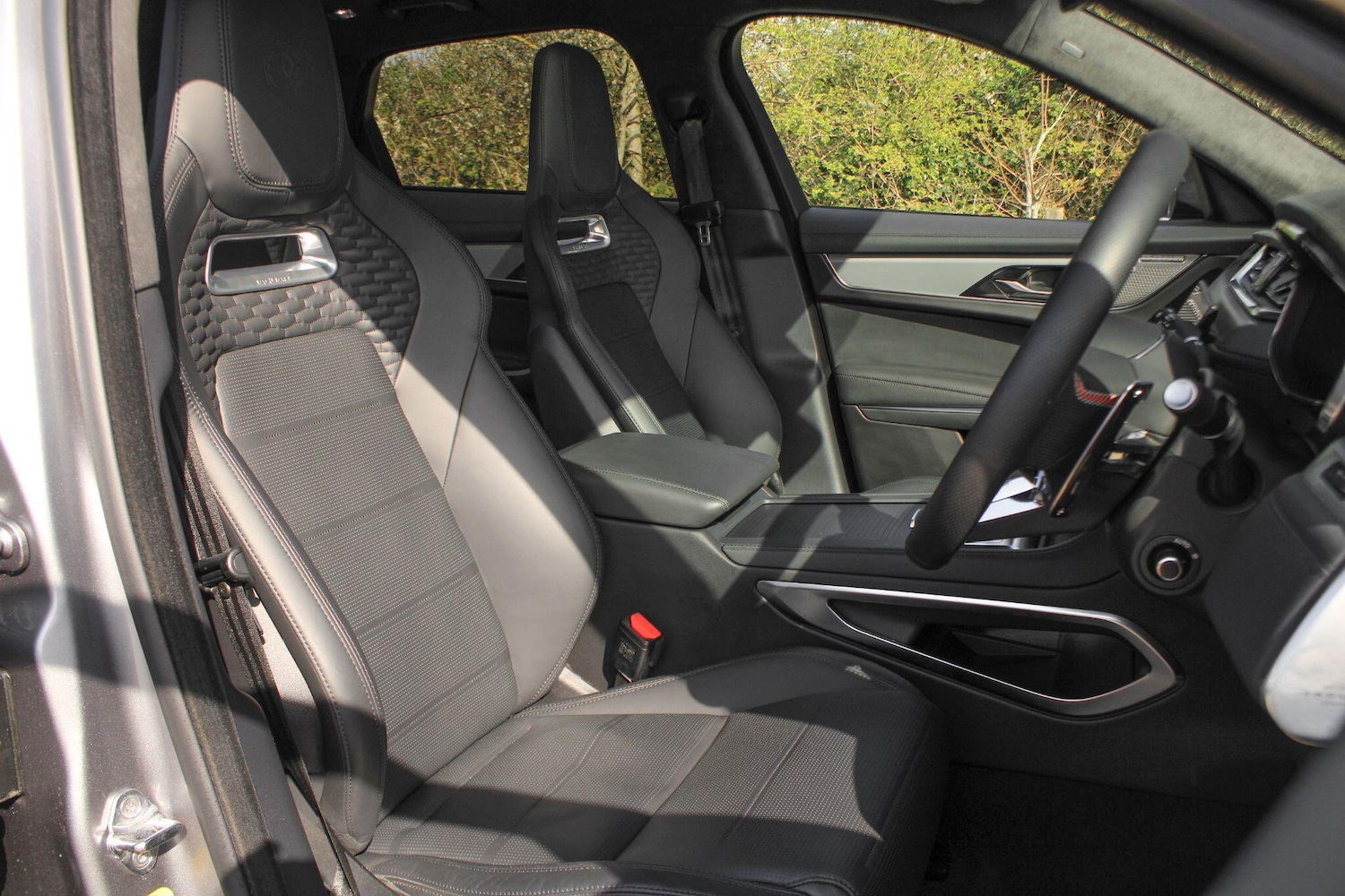 Used Jaguar F-Pace 2024 for sale - 78171379: Photo 3