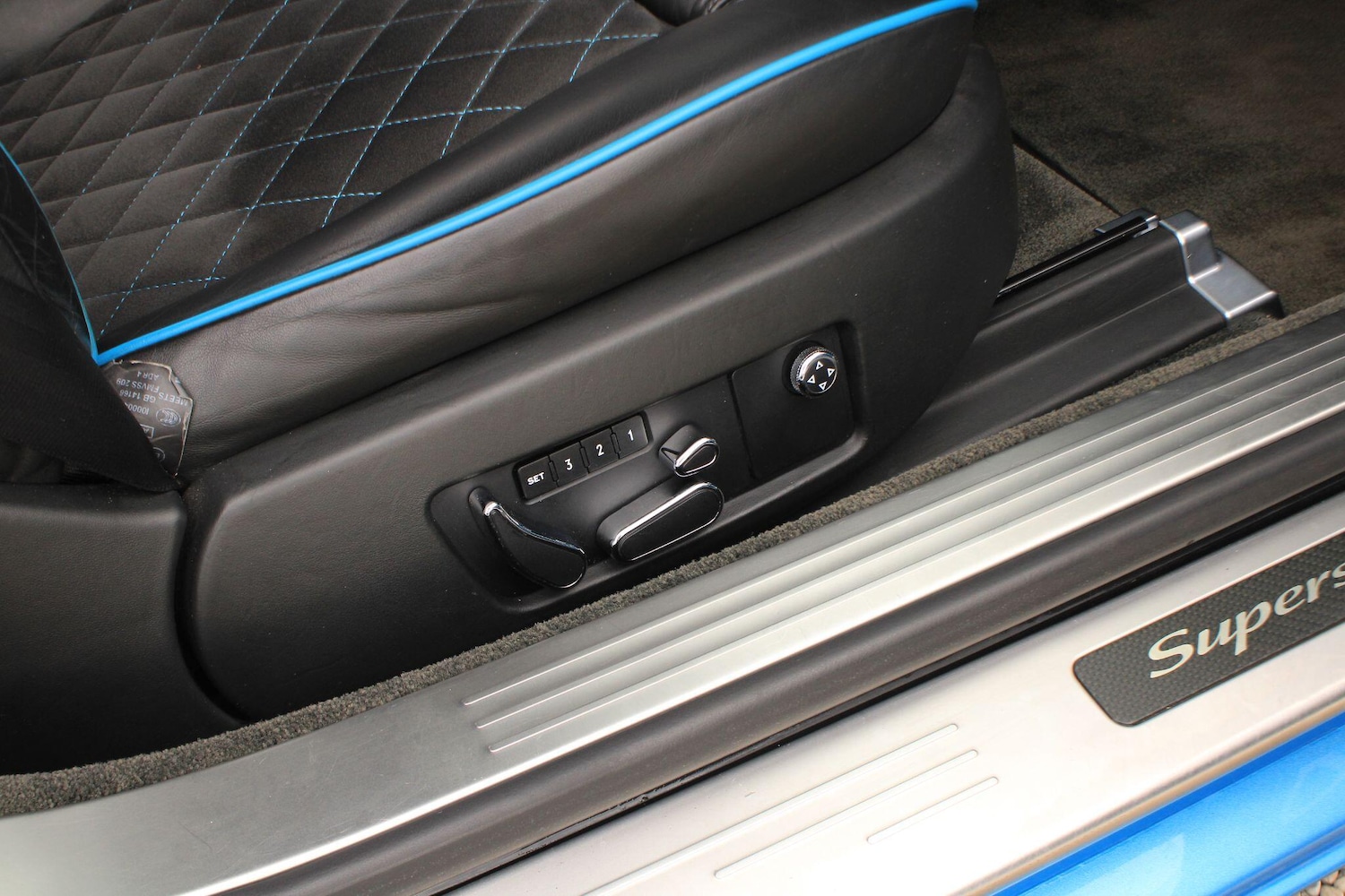 Used Bentley Continental 2011 for sale - 77994187: Photo 32