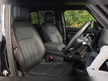 Used Land Rover Defender 2021 for sale - 79093893: Photo