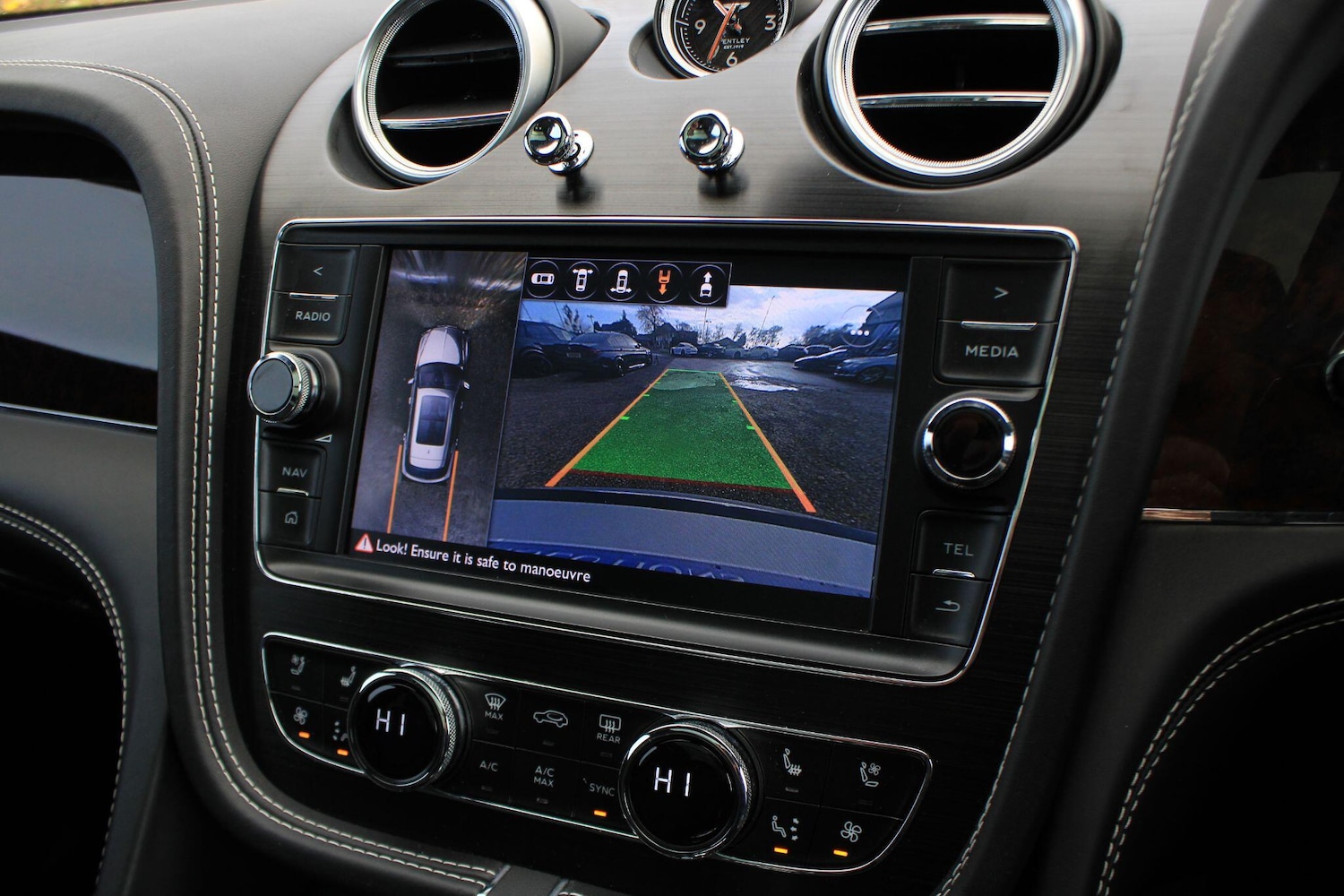 Used Bentley Bentayga 2016 for sale - 76606999: Photo 15