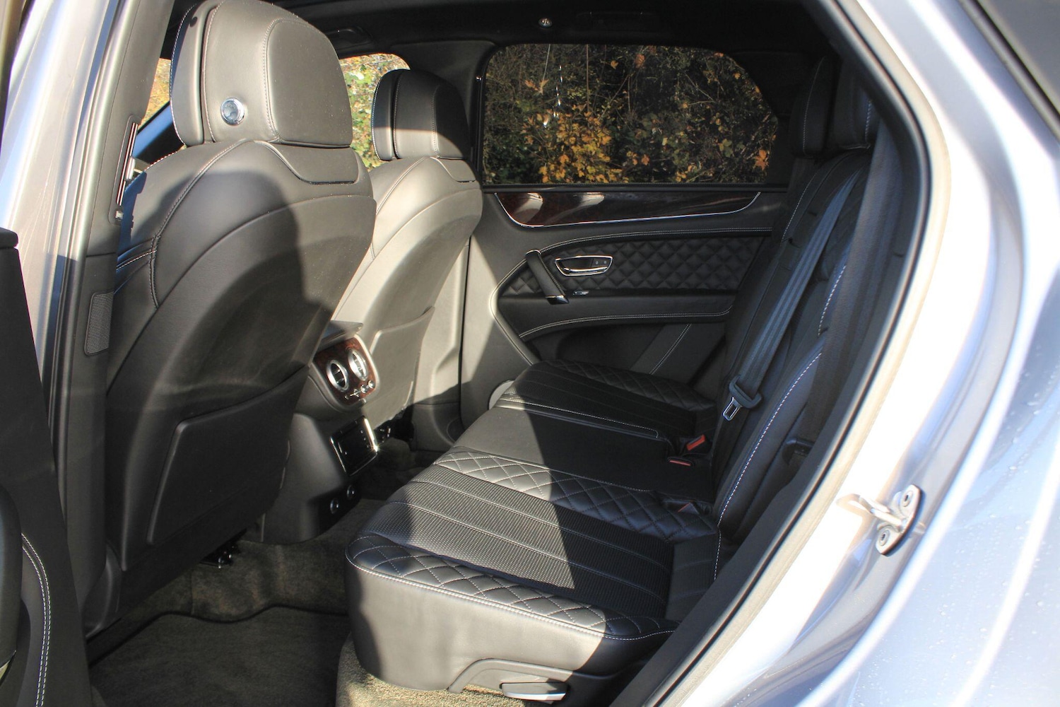 Used Bentley Bentayga 2016 for sale - 76606999: Photo 24