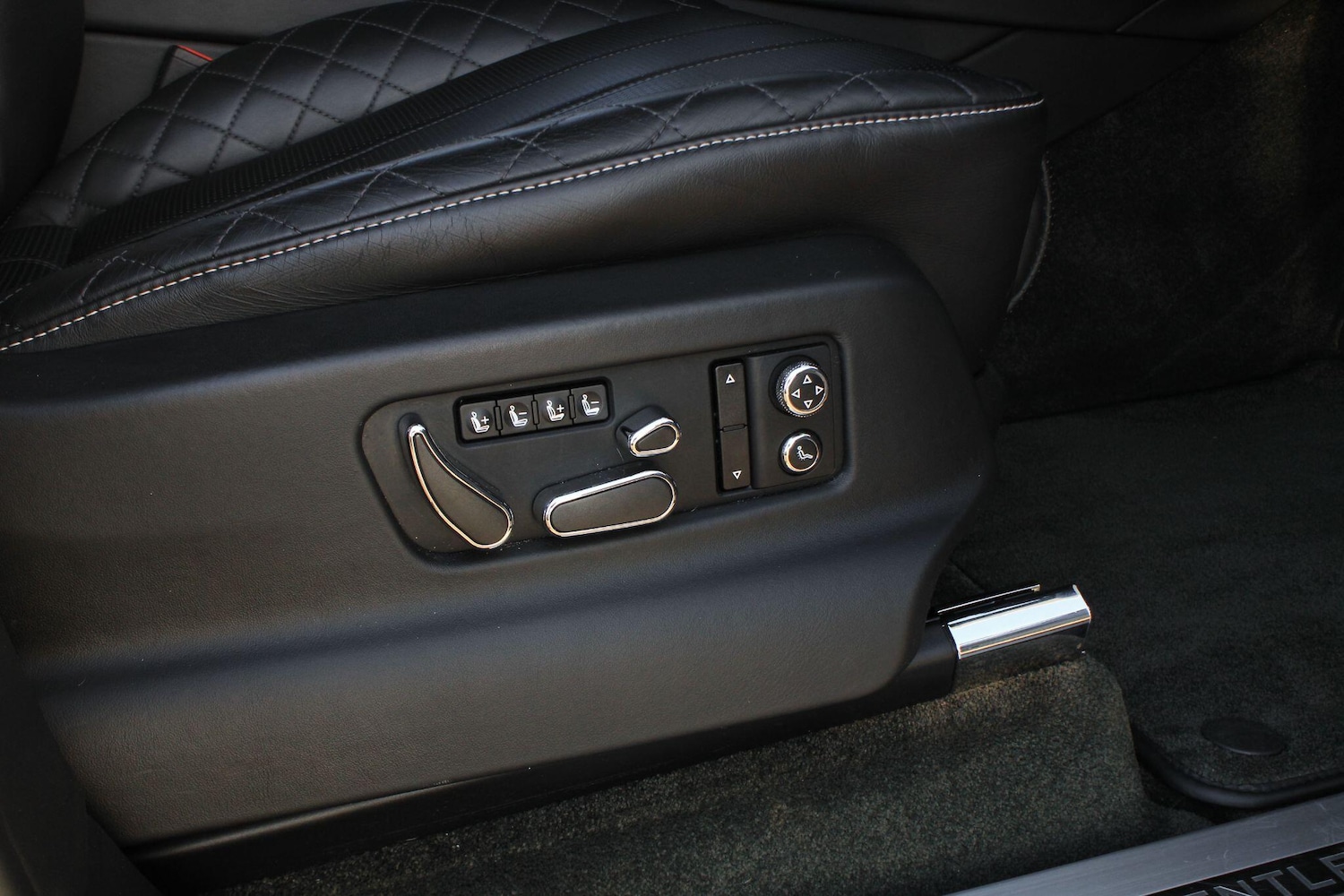 Used Bentley Bentayga 2016 for sale - 76606999: Photo 27