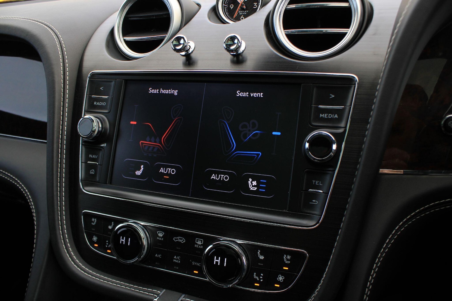 Used Bentley Bentayga 2016 for sale - 76606999: Photo 32