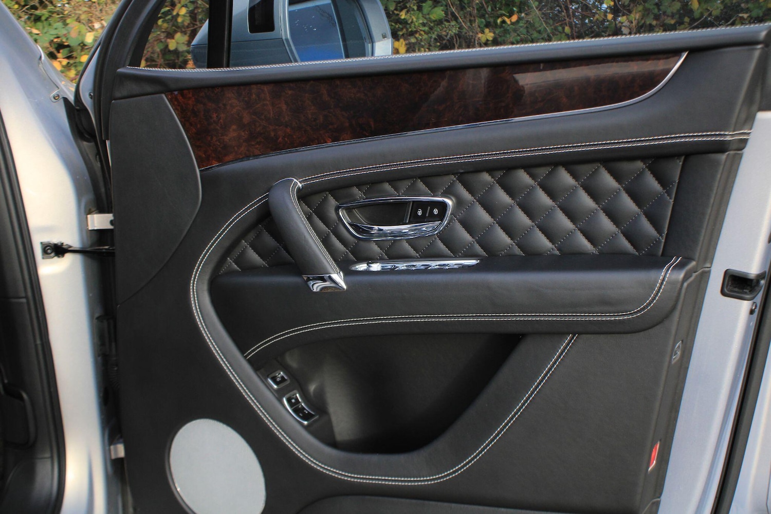 Used Bentley Bentayga 2016 for sale - 76606999: Photo 39