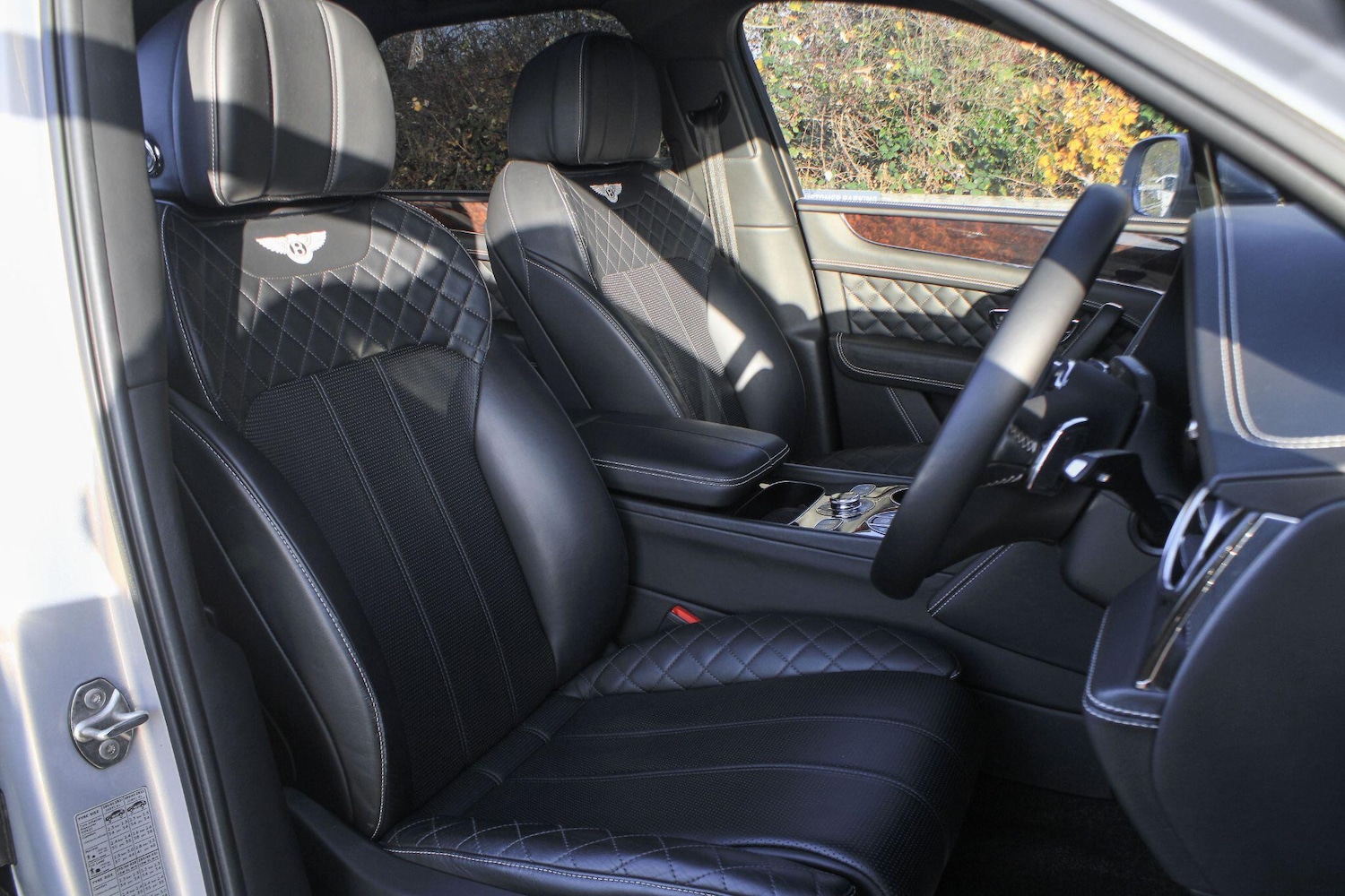 Used Bentley Bentayga 2016 for sale - 76606999: Photo 4