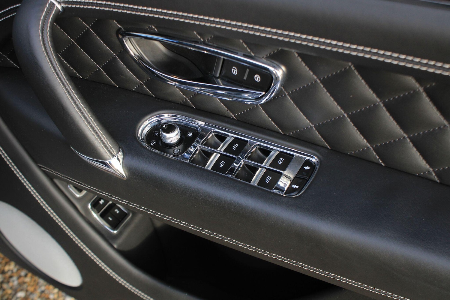 Used Bentley Bentayga 2016 for sale - 76606999: Photo 42