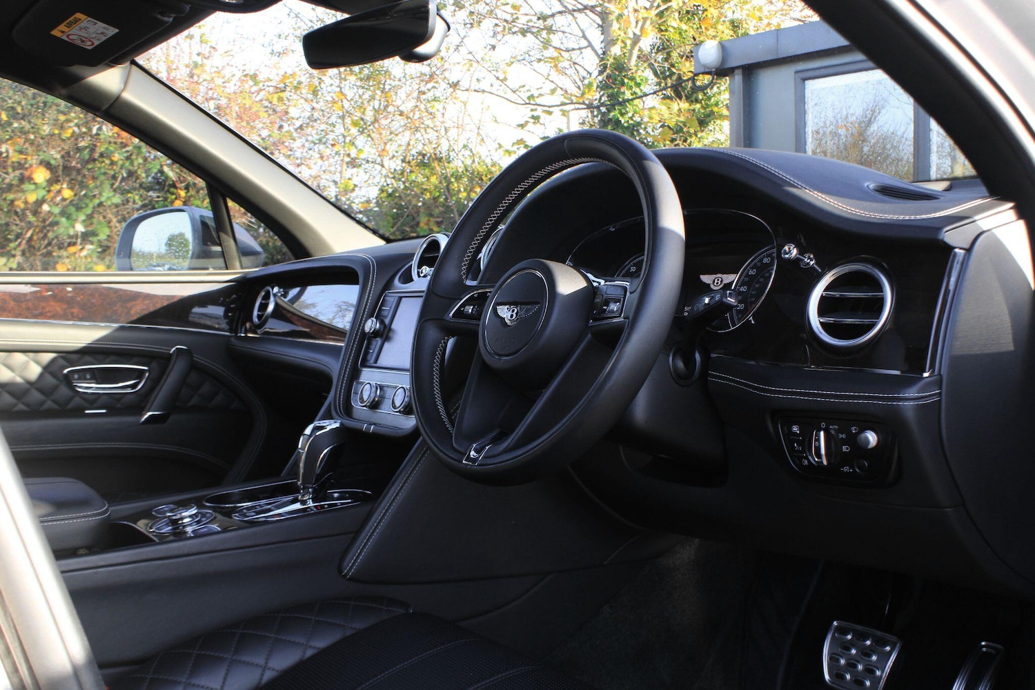 Used Bentley Bentayga 2016 for sale - 76606999: Photo 5