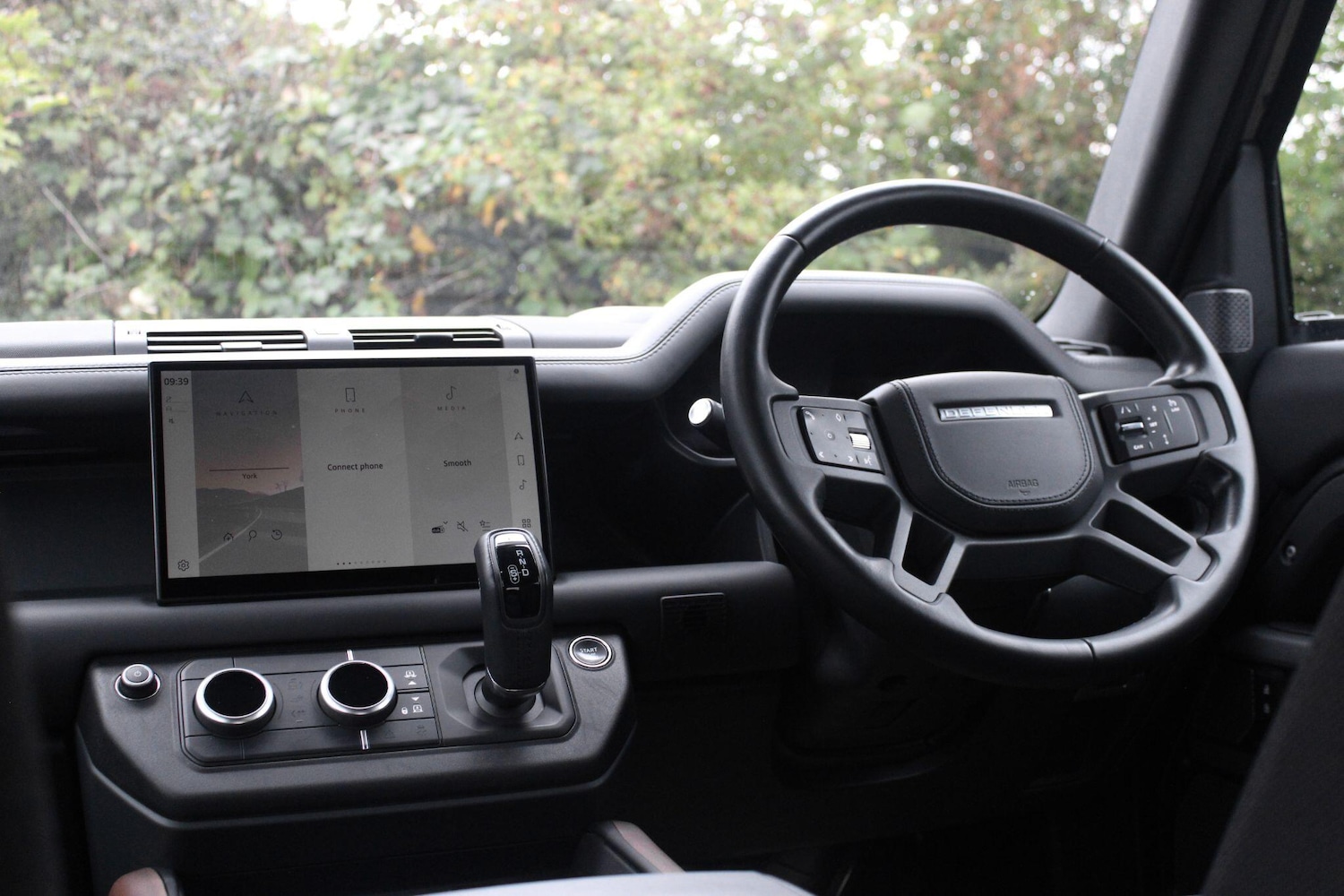 Used Land Rover Defender 2023 for sale - 76991438: Photo 10