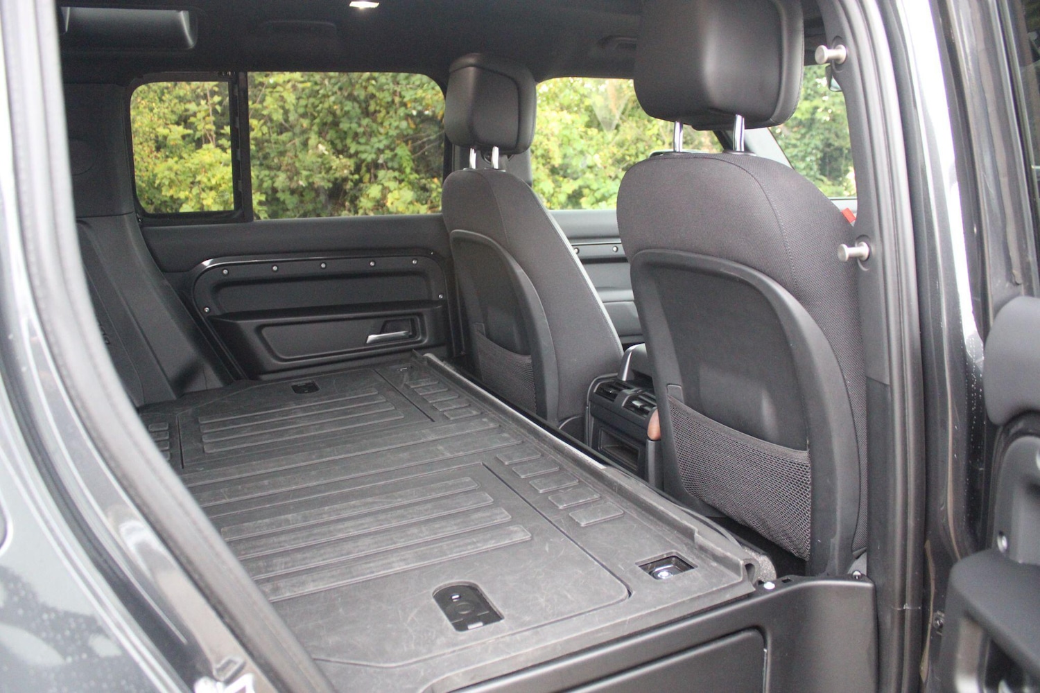 Used Land Rover Defender 2023 for sale - 76991438: Photo 11