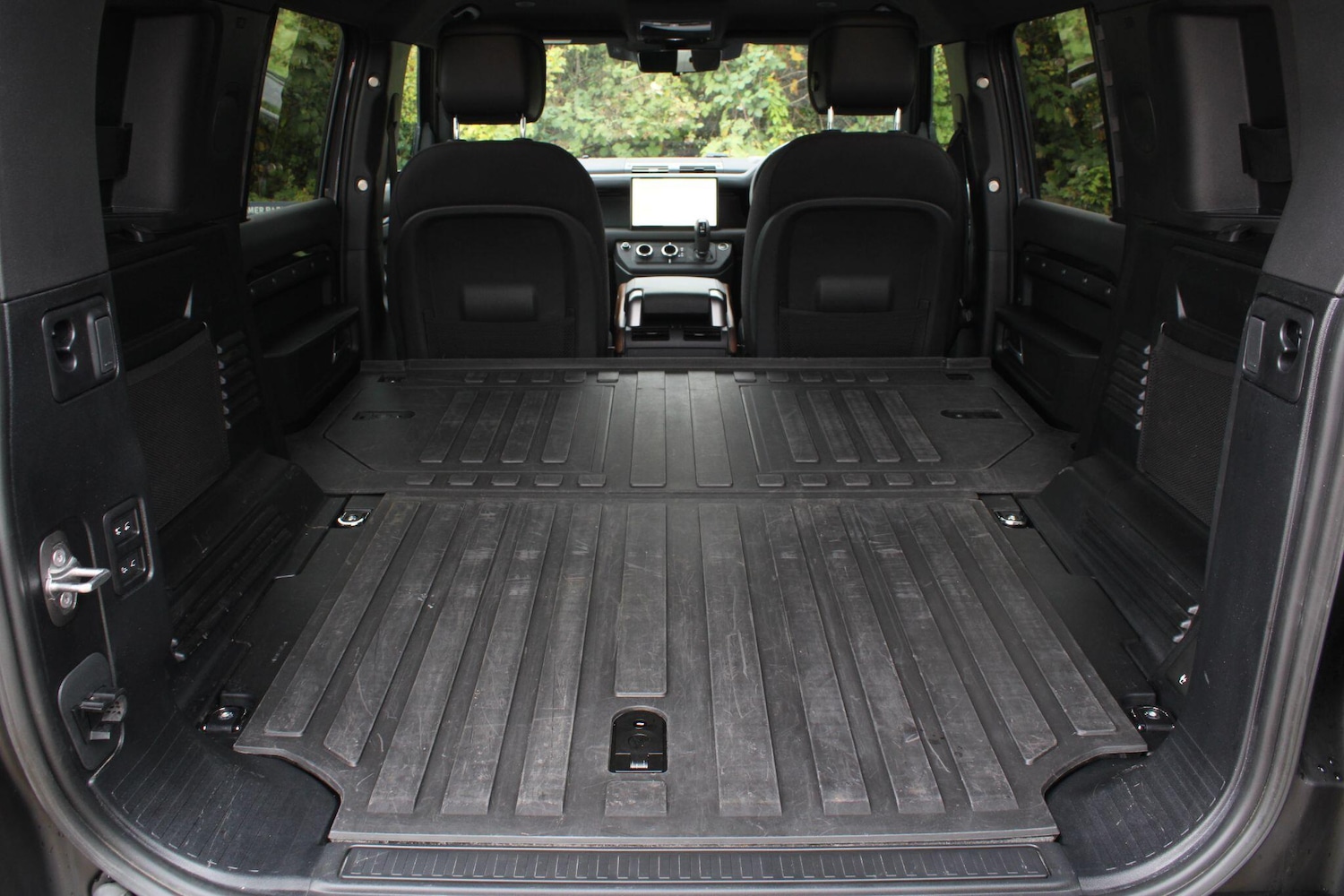 Used Land Rover Defender 2023 for sale - 76991438: Photo 13