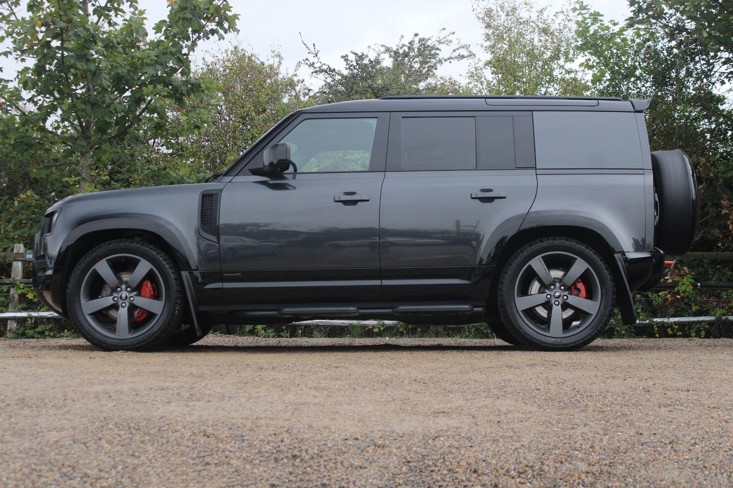 Used Land Rover Defender 2023 for sale - 76991438: Photo 18