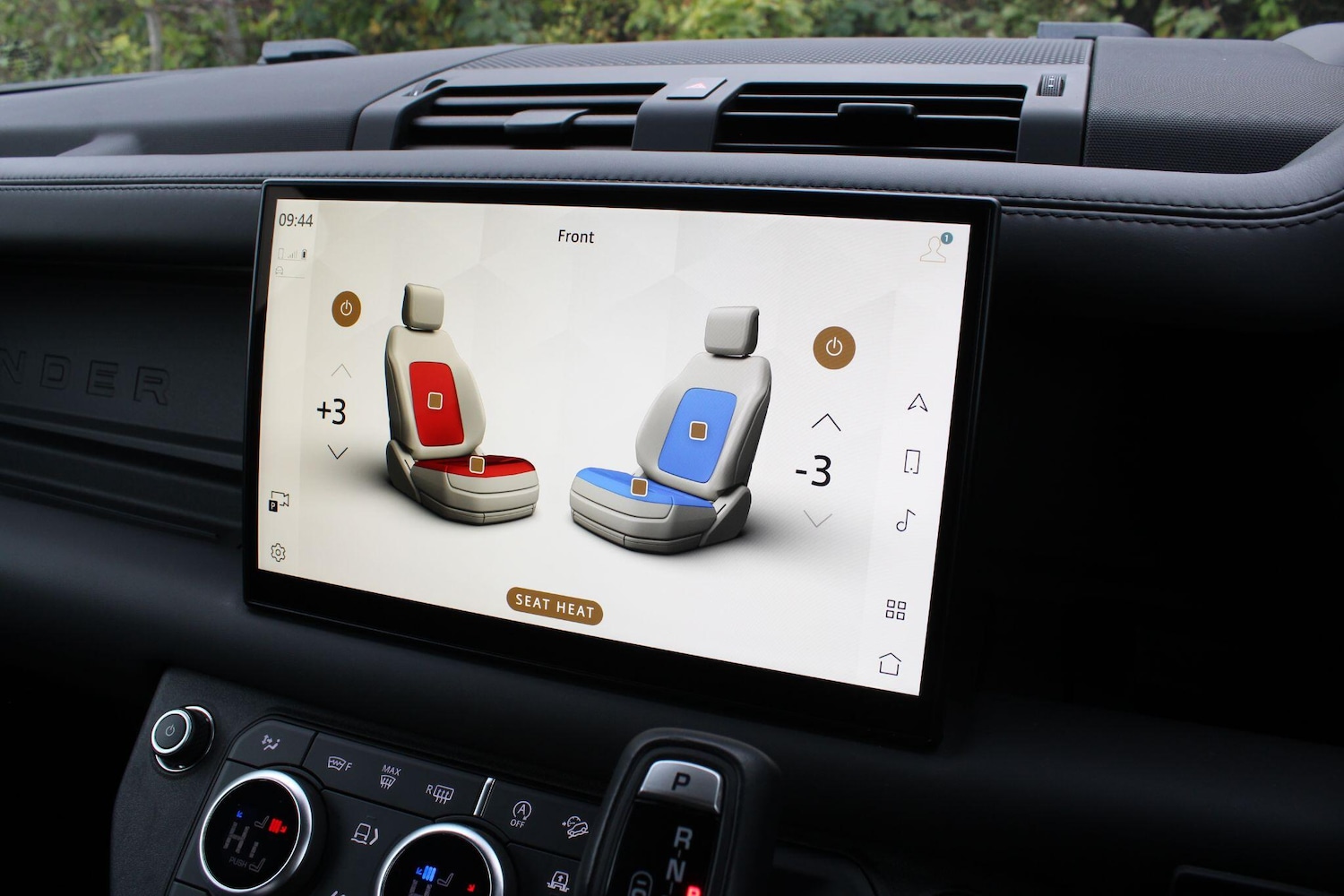 Used Land Rover Defender 2023 for sale - 76991438: Photo 28