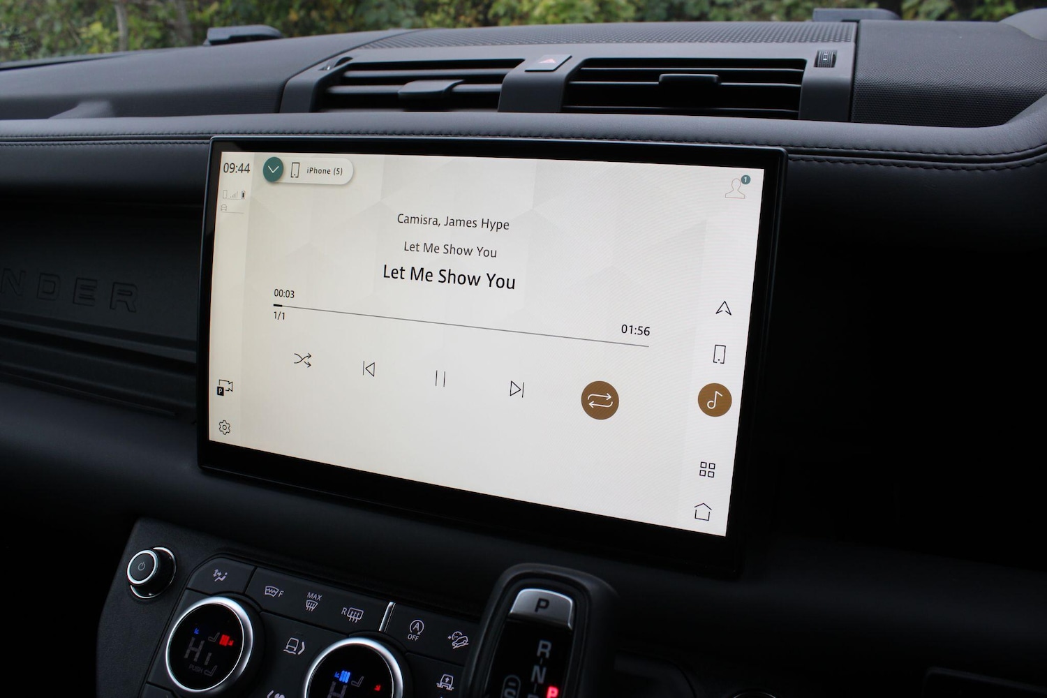 Used Land Rover Defender 2023 for sale - 76991438: Photo 32