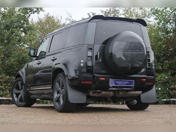 Used Land Rover Defender 2023 for sale - 76991438: Photo