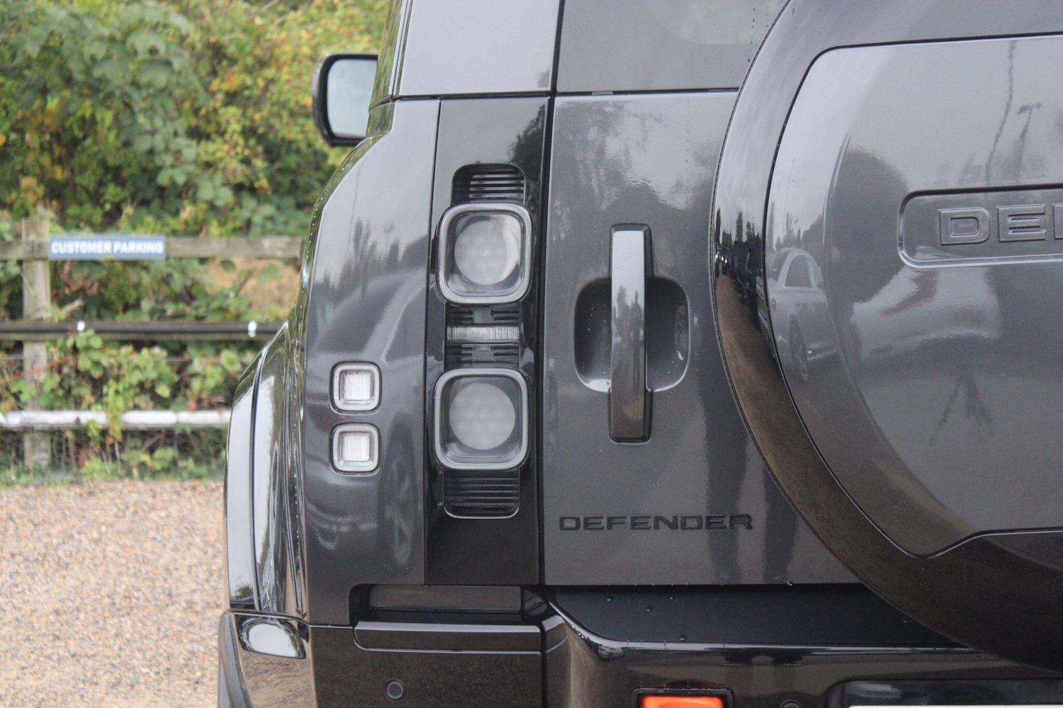 Used Land Rover Defender 2023 for sale - 76991438: Photo 45