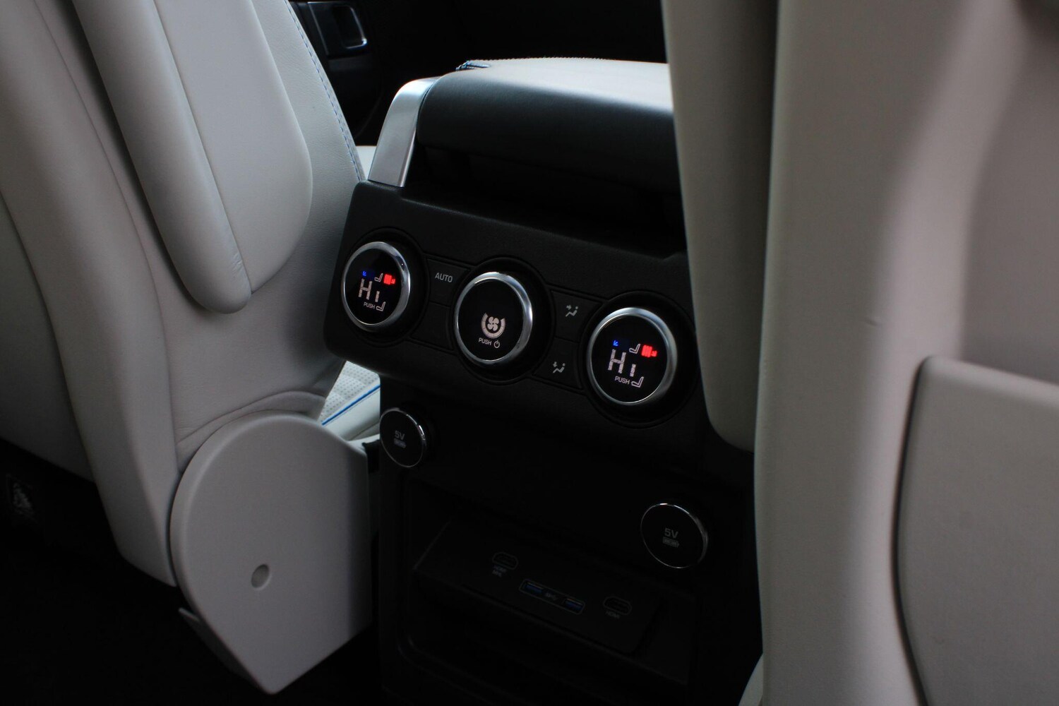 Used Land Rover Discovery 2018 for sale - 77230633: Photo 37