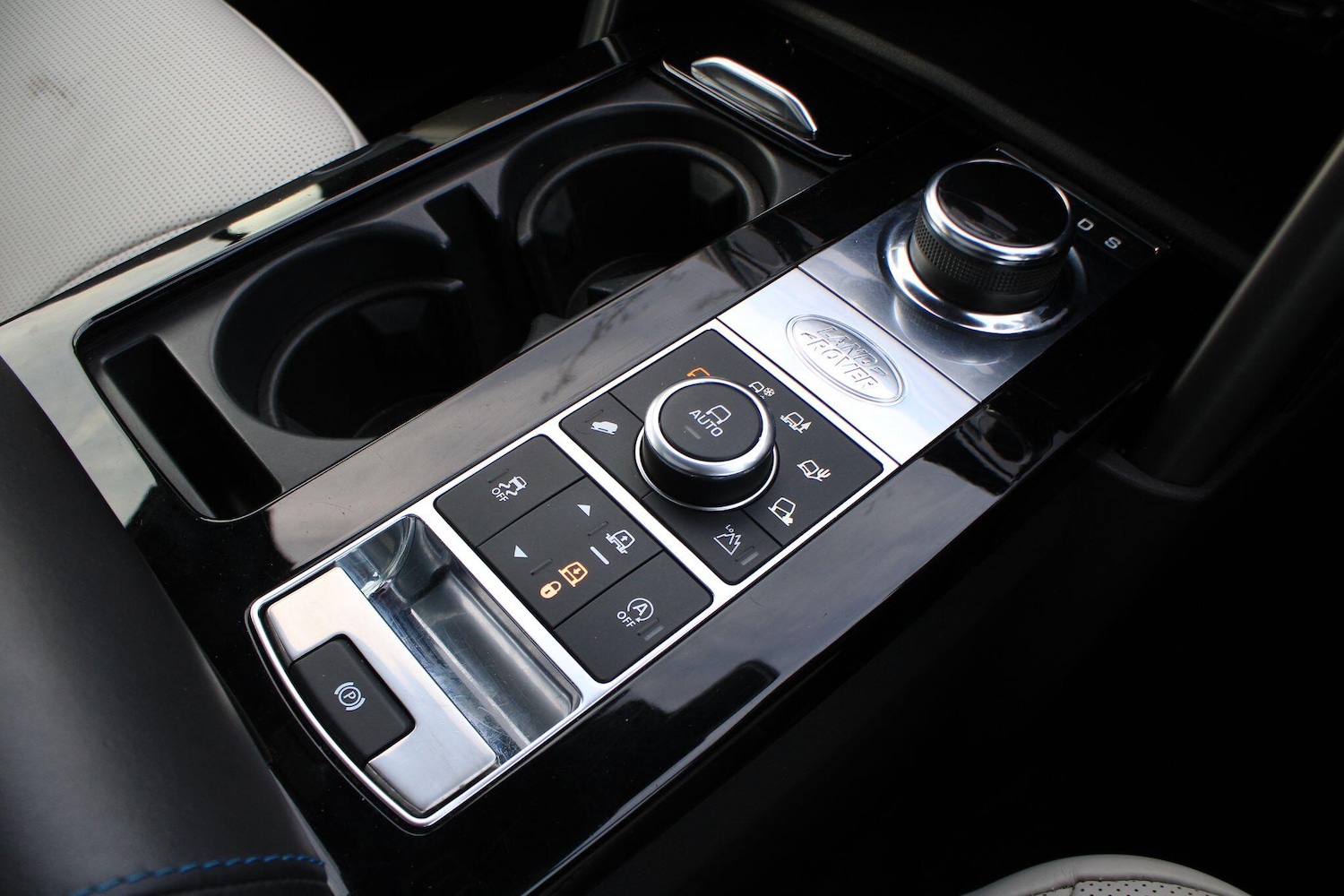 Used Land Rover Discovery 2018 for sale - 77230633: Photo 38