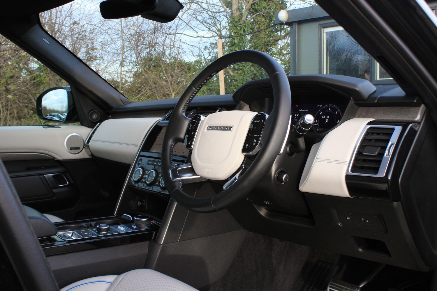 Used Land Rover Discovery 2018 for sale - 77230633: Photo 5