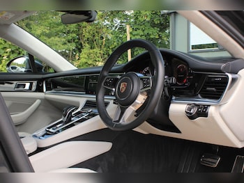 Used Porsche Panamera 2017 for sale - 78988421: Photo