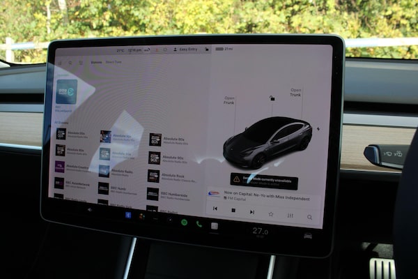 Used Tesla Model 3 2020 for sale - 76189266: Photo 26