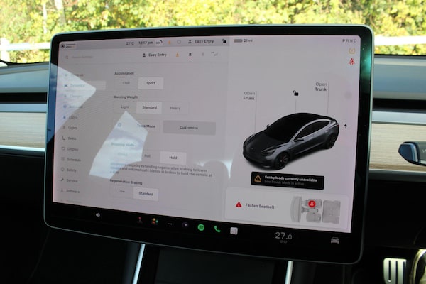 Used Tesla Model 3 2020 for sale - 76189266: Photo 31