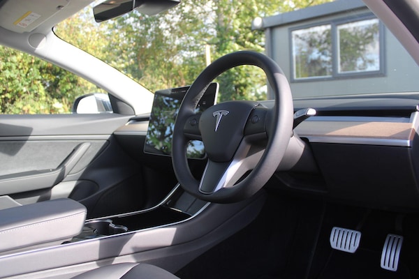 Used Tesla Model 3 2020 for sale - 76189266: Photo 5