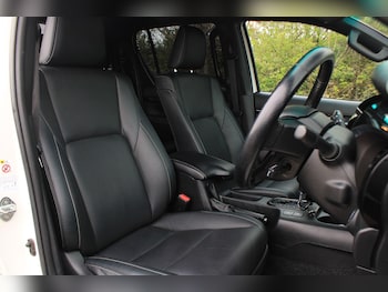 Used Toyota Hilux 2019 for sale - 78319619: Photo