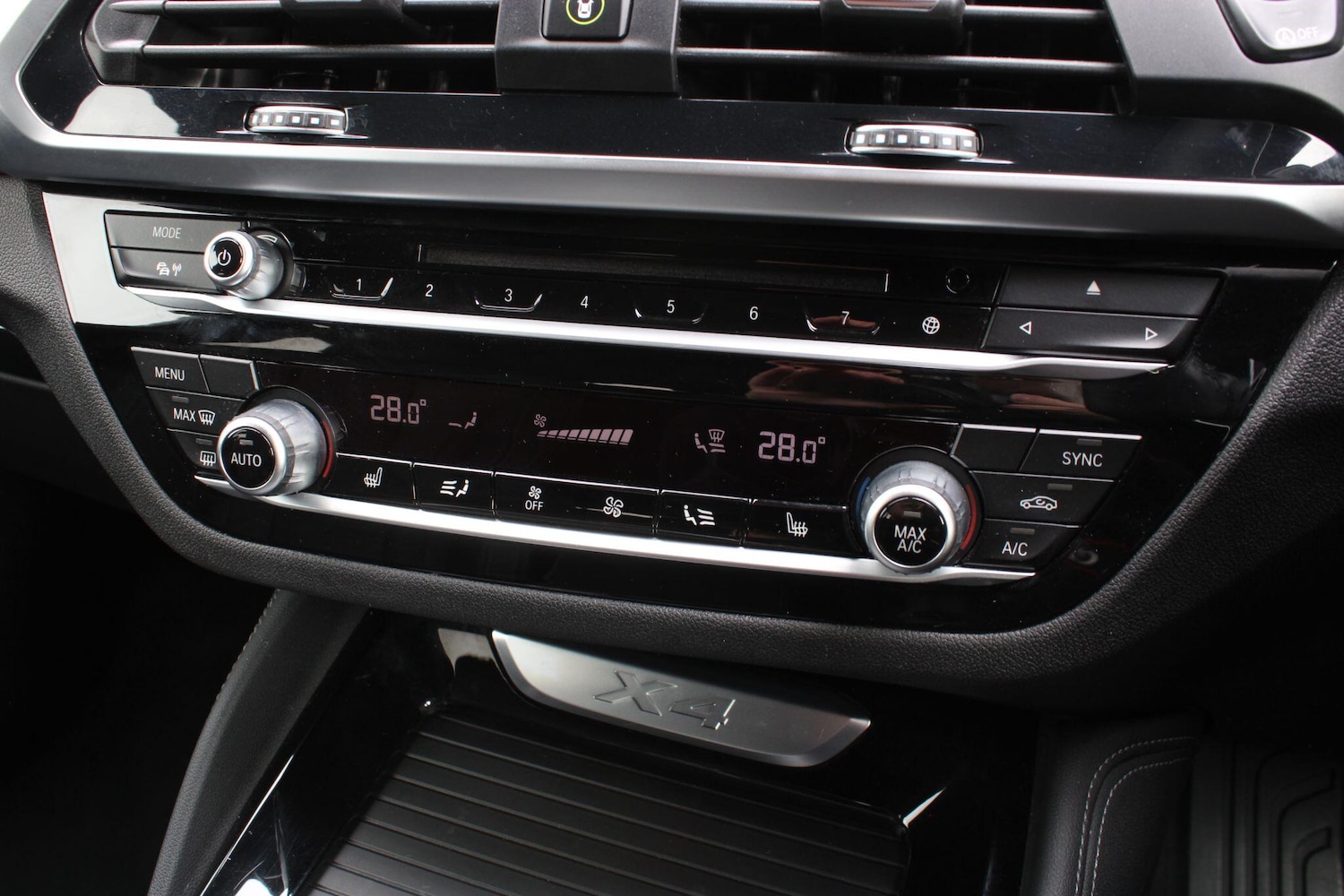 Used BMW X4 2018 for sale - 76337704: Photo 22