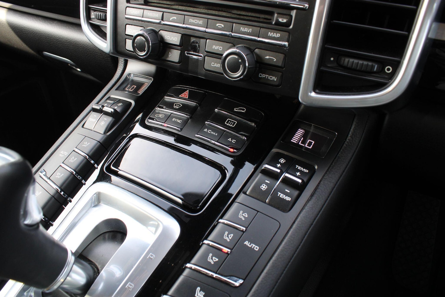 Used Porsche Cayenne 2016 for sale - 76899684: Photo 20